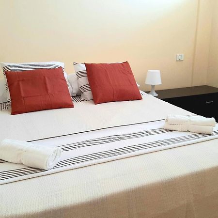 Perfectly Located Apartment With Pool Playa de las Americas  Bagian luar foto