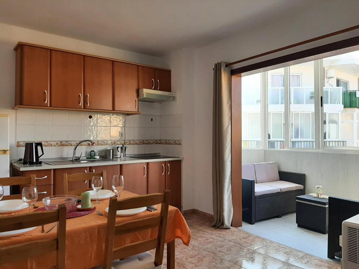 Perfectly Located Apartment With Pool Playa de las Americas  Bagian luar foto