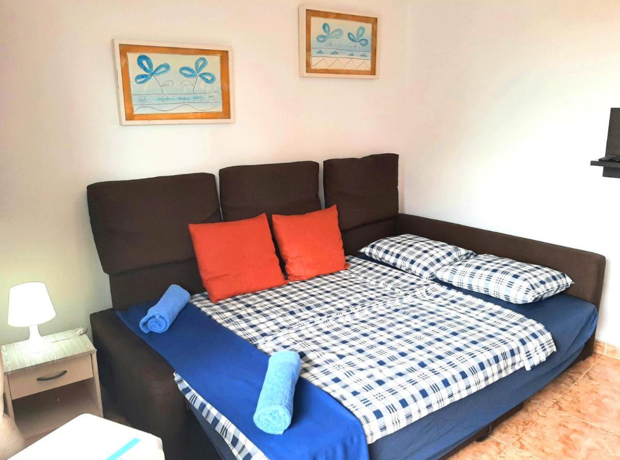 Perfectly Located Apartment With Pool Playa de las Americas  Bagian luar foto