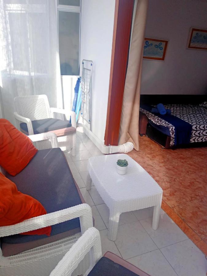 Perfectly Located Apartment With Pool Playa de las Americas  Bagian luar foto